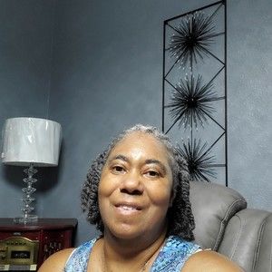 Meet your Posher, Sharon